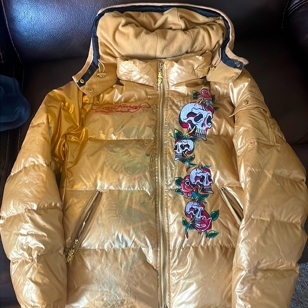 Selling because it’s too big on me!